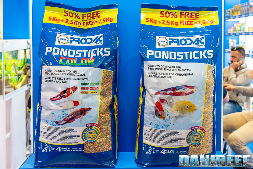 Zoomark 2019: Prodac presenta Pondsticks e pondsticks color per pesci di acqua fredda come le carpe koi