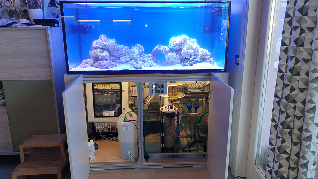 Automatizzare l'acquario con un sistema ultraprofessionale