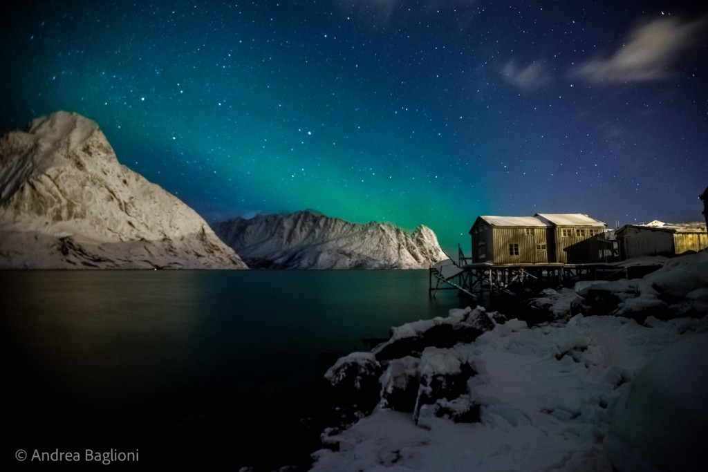 Incontro tra cielo e mare in una suggestiva marina a Reine - Isole Lofoten (Norvegia). Photo courtesy of Andrea Baglioni Incontro tra cielo e mare in una suggestiva marina a Reine - Isole Lofoten (Norvegia). Photo courtesy of Andrea Baglioni