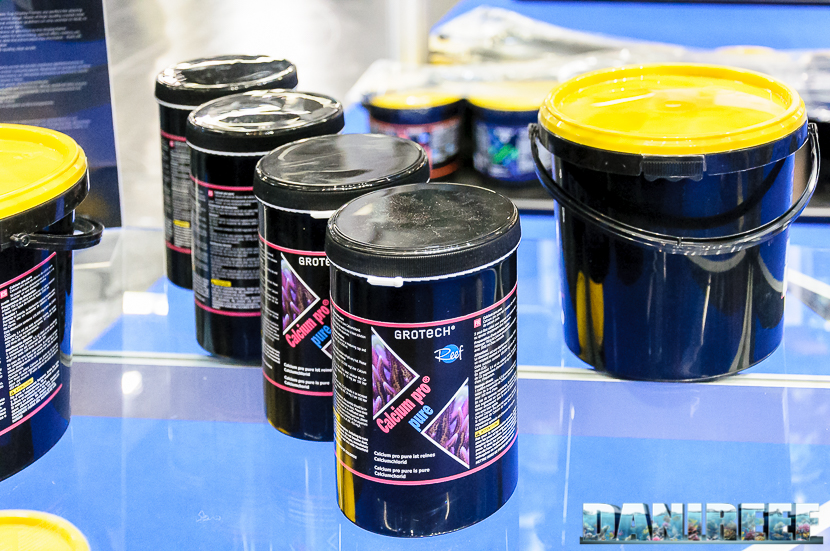 Calcium Pure Pro fa parte dei buffer di Grotech per il marino. 2016_05 Interzoo Norimberga grotech 1227