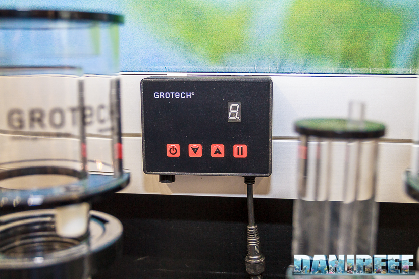 Il controller delle pompe in DC installate sugli skimmer Grotech. 2016_05 Interzoo Norimberga grotech 1236