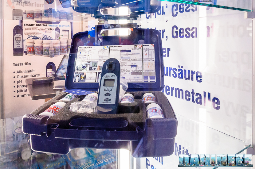 eXact-iDip può essere acquistato singolarmente o in kit, con alcuni reagenti specifici per l'acquario. 2016_05 Interzoo Norimberga idip 1272