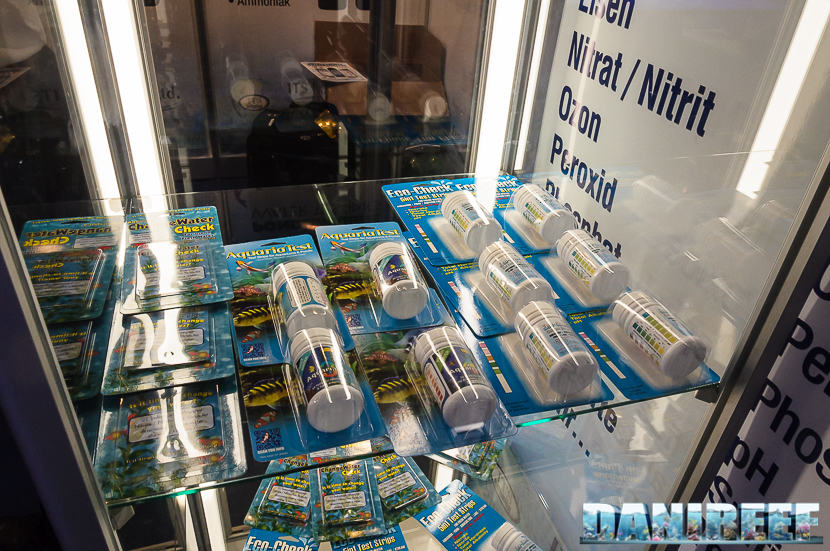 I reagenti da utilizzare con eXact-iDip possono essere acquistati anche singolarmente. Qui li vediamo nel loro packaging. 2016_05 Interzoo Norimberga idip 1273