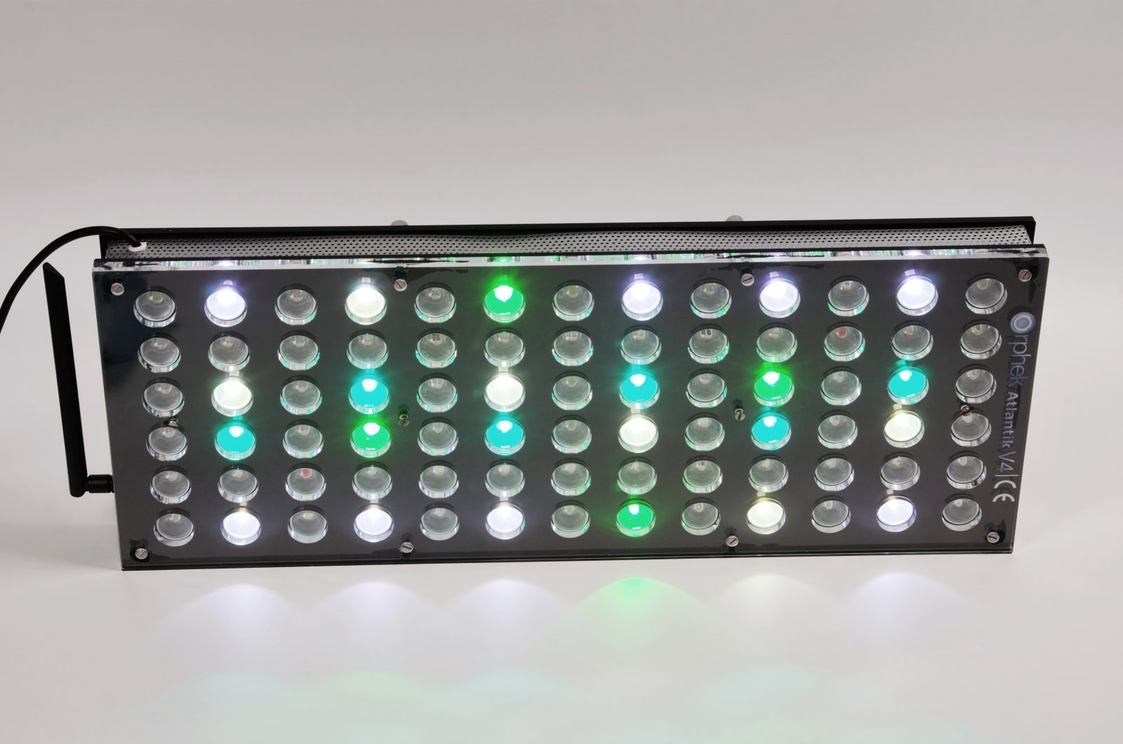 Plafoniera Orphek Atlantik V4 - Led accesi sul canale 1 Plafoniera Orphek Atlantik V4 - Led accesi sul canale 1