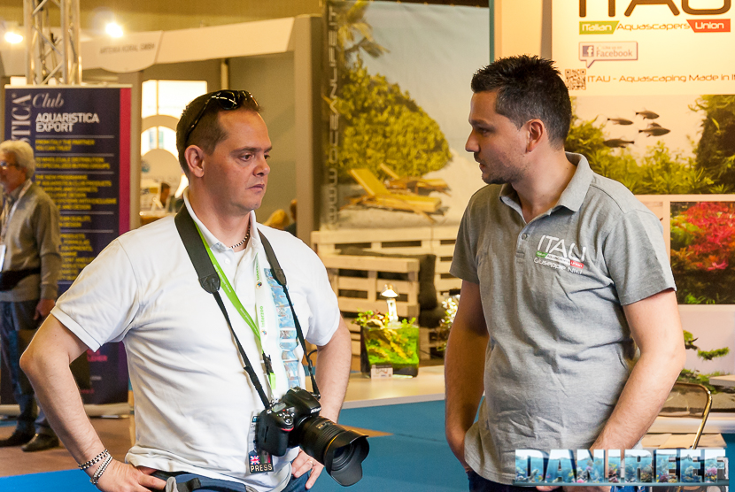 Danilo Ronchi di DaniReef a sinistra e Giuseppe Nisi a sinistra, coautore dell'acquario Danilo Ronchi di DaniReef a sinistra e Giuseppe Nisi a sinistra, coautore dell'acquario