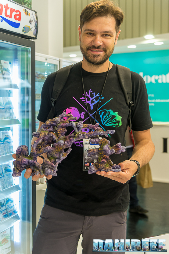 Jake Adams di ReefBuilders