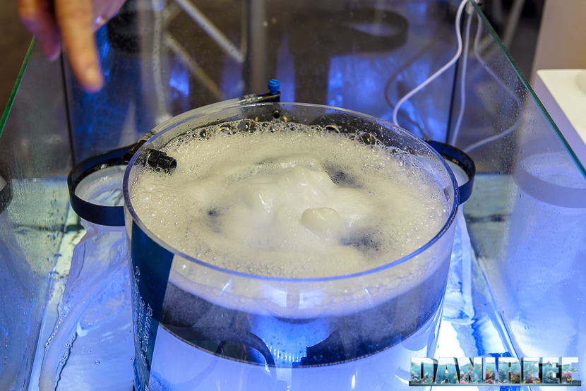 Produzione di bolle nello schiumatoio Tunze Produzione di bolle nello schiumatoio Tunze
