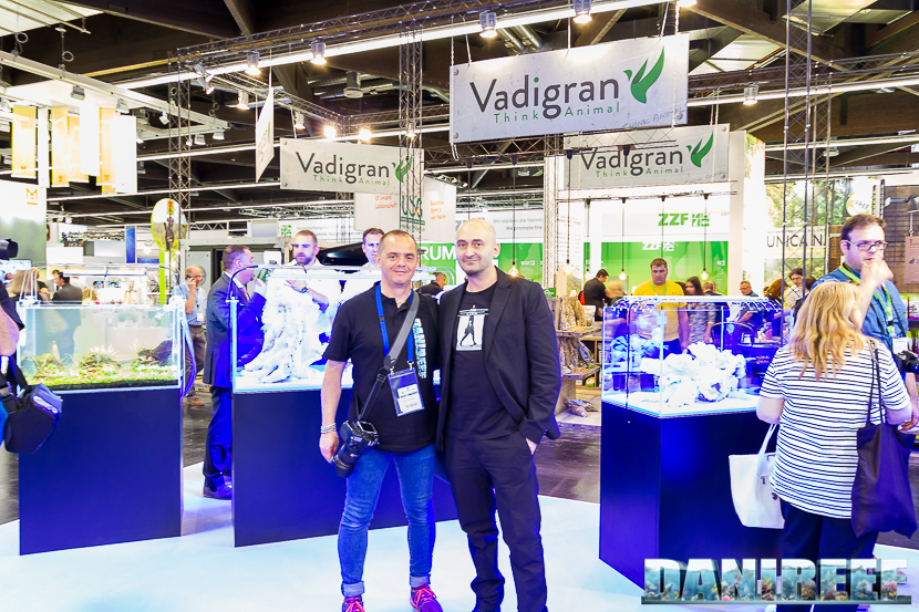 DaniReef e Mario Giulietti presso lo stand GNC DaniReef e Mario Giulietti presso lo stand GNC