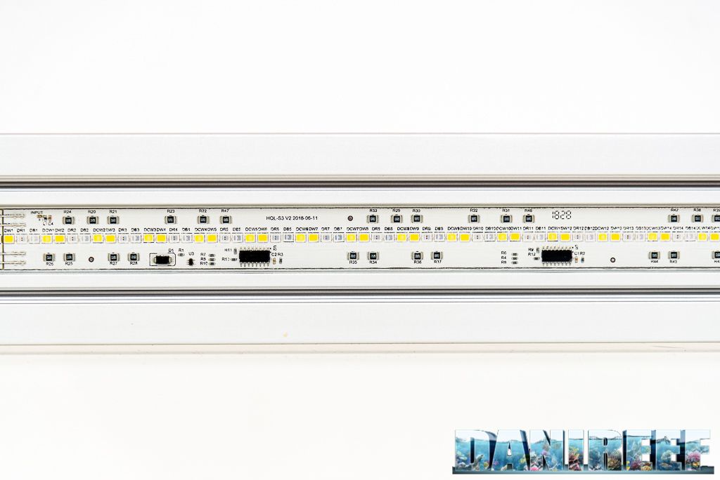 Le barre a LED Oase Highline Premium LED 65 testate nel DaniReef LAB