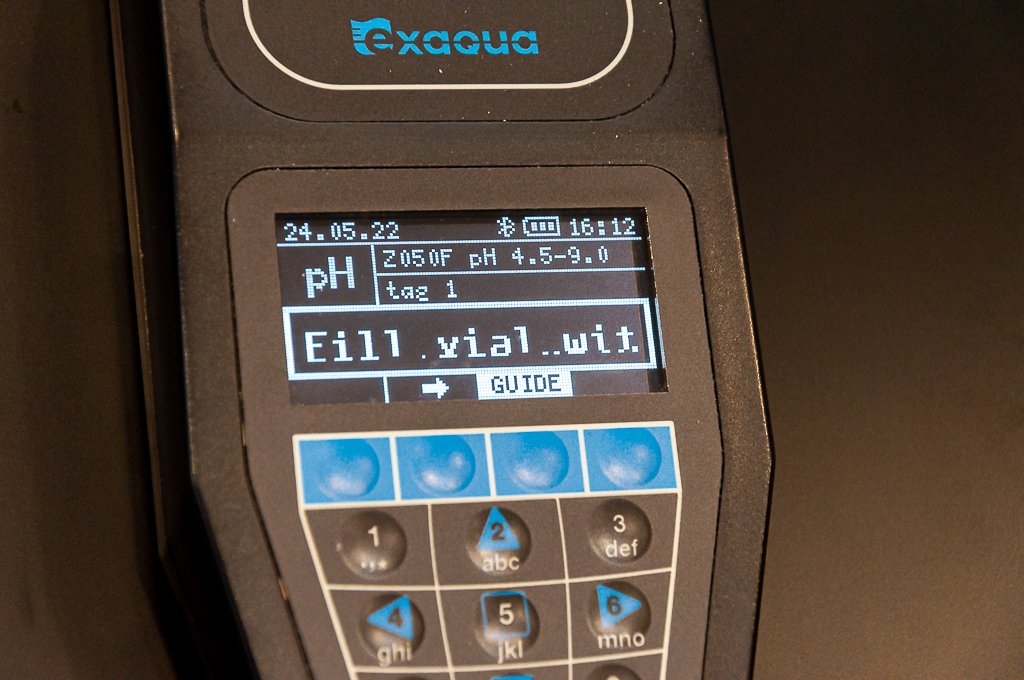 La comodissima funzione Exatitr permette di avere una guida a video. Qui le indicazioni per il test pH.