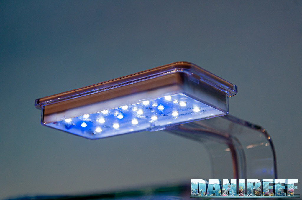 La plafoniera Aquaya FR Led Light in versione bianca