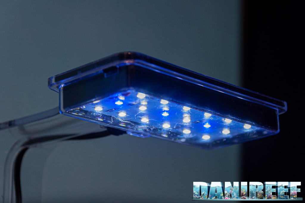 La plafoniera Aquaya FR Led Light in versione bianca