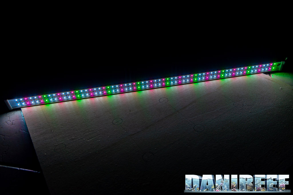 I LED della plafoniera ASF Proten LED FreshWater 90-120 cm: canale 2