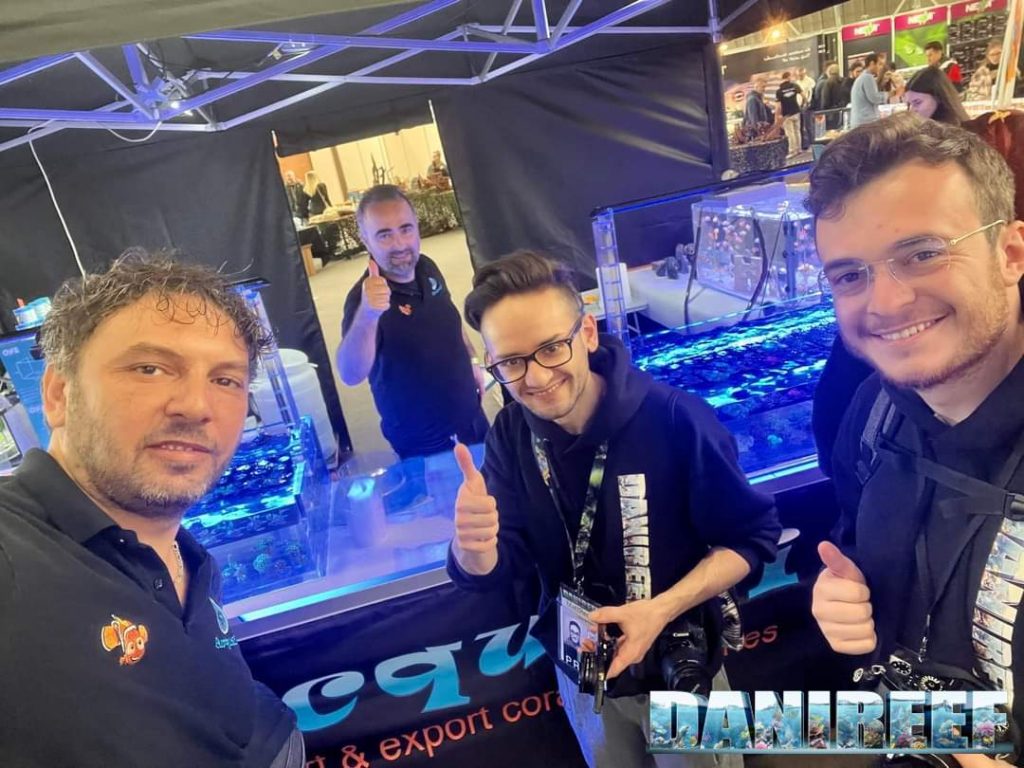 Matteo e Federico di DaniReef in fiera ad Esotika assieme a Fabio e a Pietro di H2O Acquari Roma