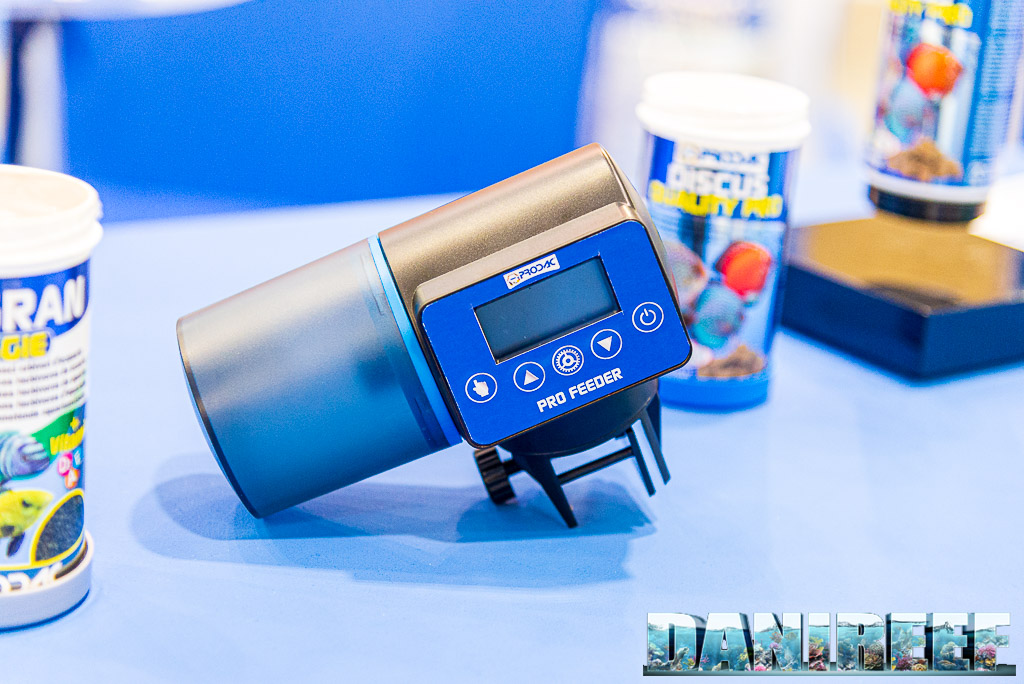 Una nuova mangiatoia Prodac Pro Feeder presso lo stand Prodac a Zoomark 2023