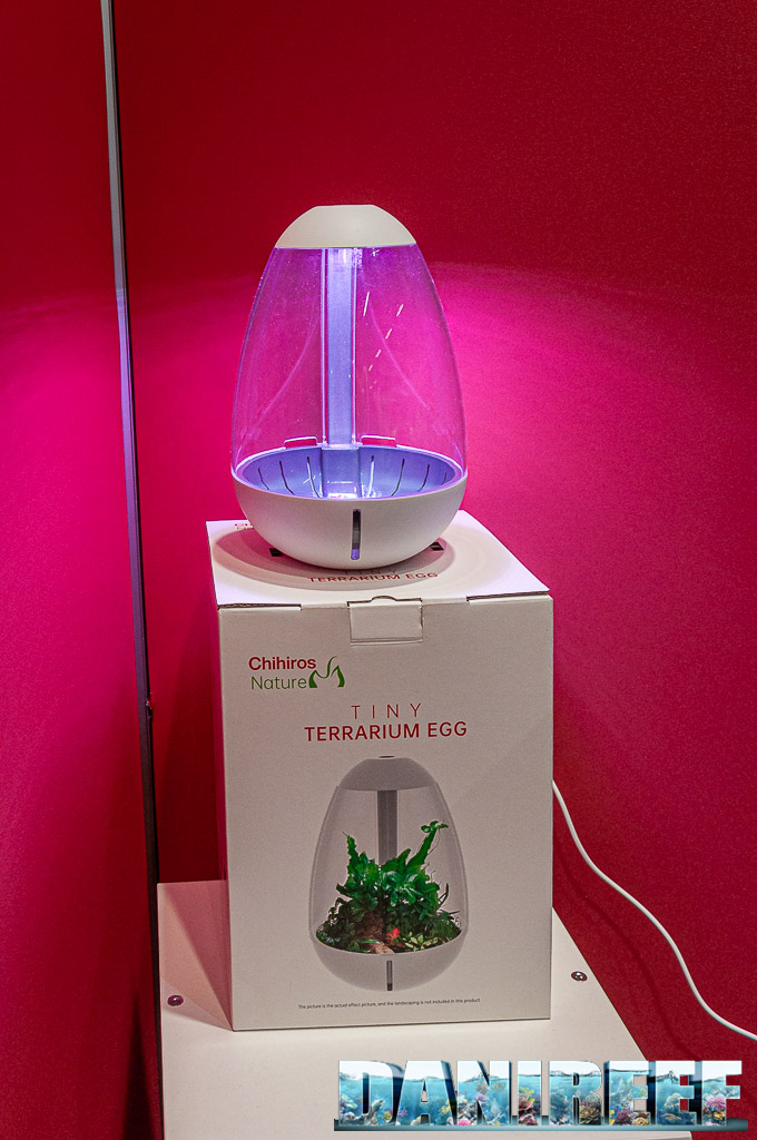 Il Tiny Terrarium Egg di Chihiros è un mini terrario completo di luce LED Il Tiny Terrarium Egg di Chihiros è un mini terrario completo di luce LED