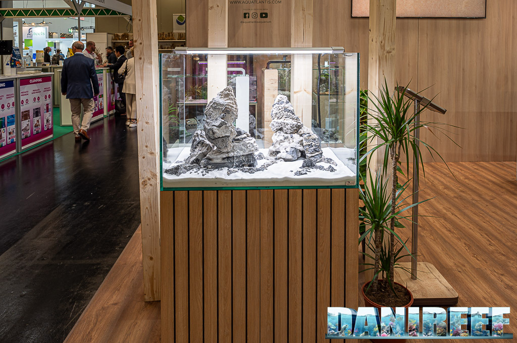 E nuovi acquari dalle dimensioni... maggiorate allo stand Aquatlantis a Interzoo 2024