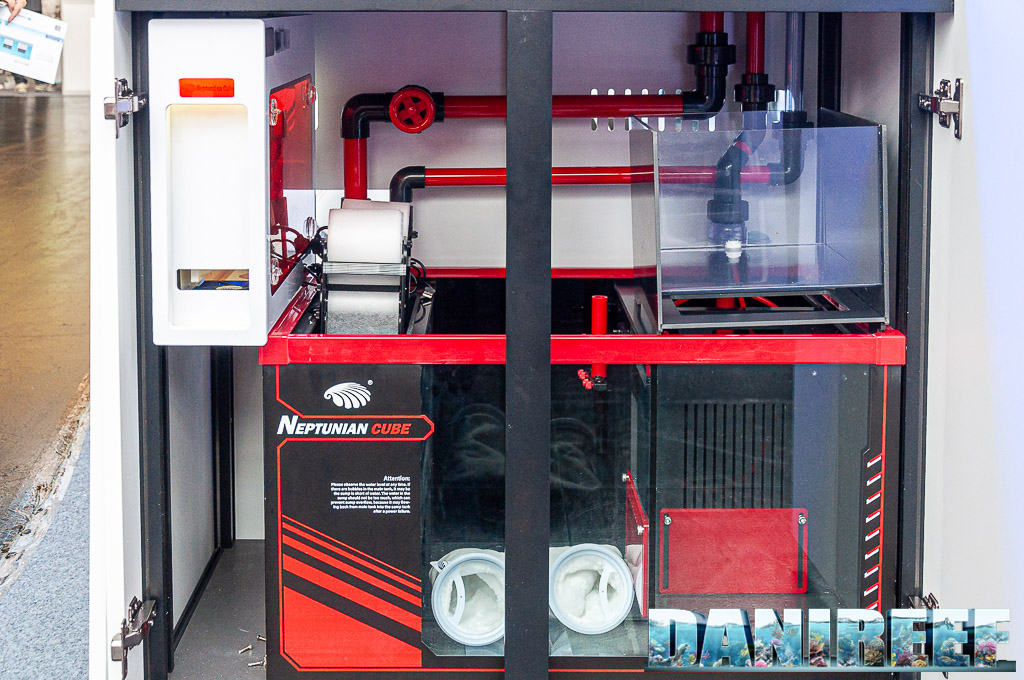 La splendida sump del Magic Pro con i suoi colori nero e rosso La splendida sump del Magic Pro con i suoi colori nero e rosso