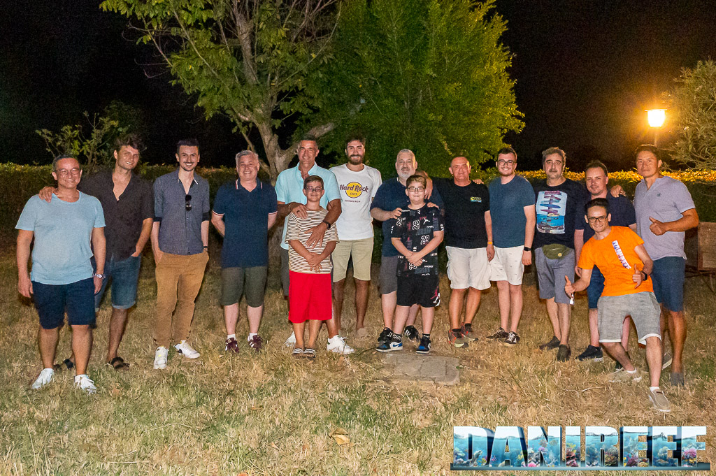 La foto finale di rito degli intervenuti al MagnaRomagna (Simona, Jenny e Nicoletta dove vi siete nascoste?)