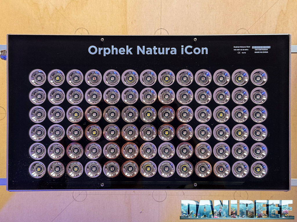 Orphek Natura iCon: plafoniera spenta