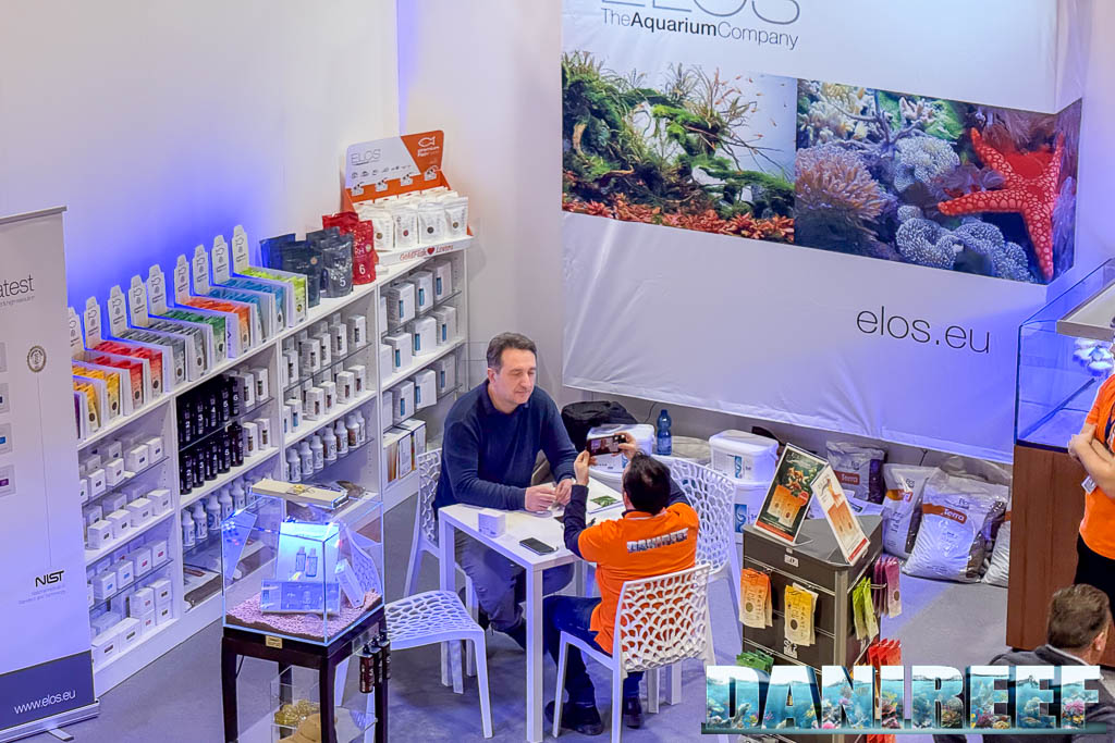 Marco D'Ambrosi, titolare Elos, durante l'intervista rilasciata al nostro Francesco durante AcquariaItalia 2025 a Malpensa Fiere