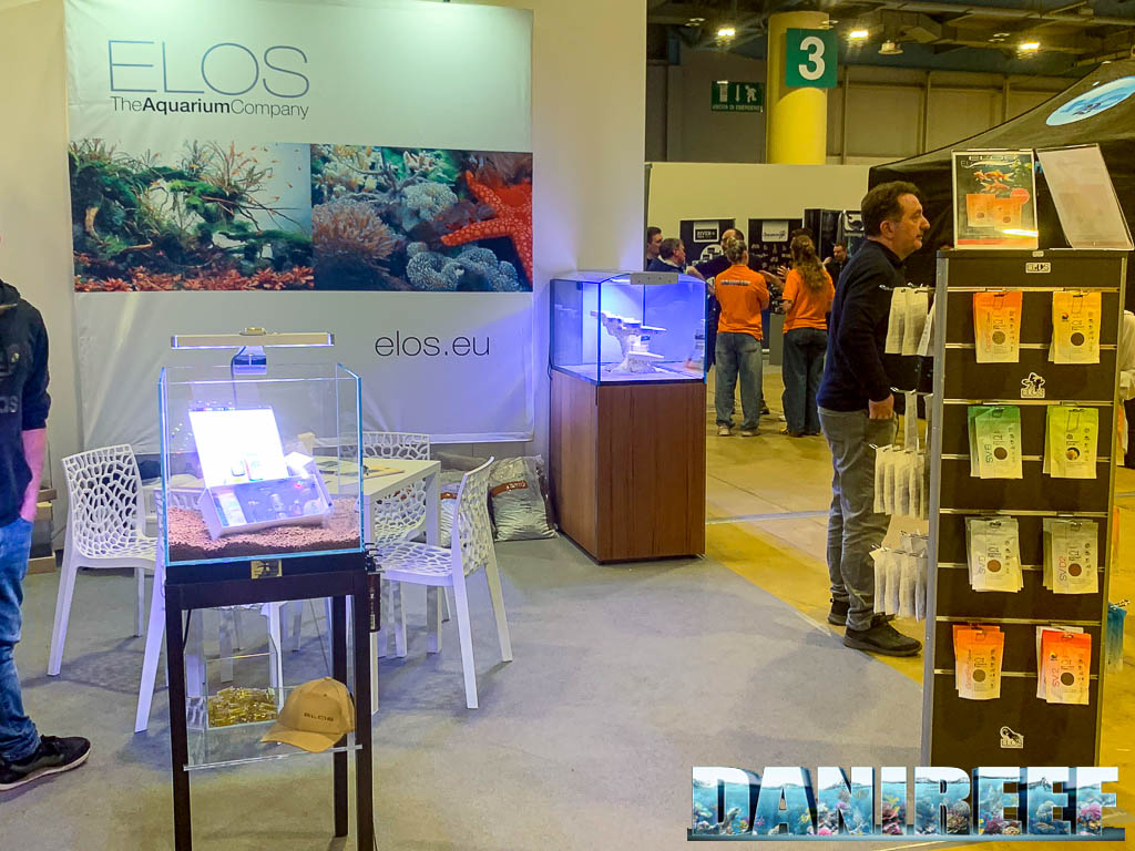 AcquariaItalia 2025: Lo stand Elos – Ordine, armonia e cura dei dettagli in ogni elemento espositivo