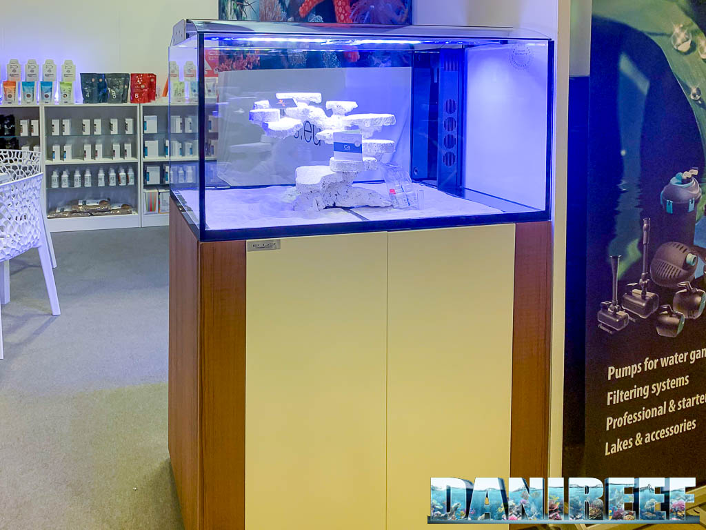 Elos Essential 90 – Tecnologia e design in un reef tank plug & play pronto all’uso.