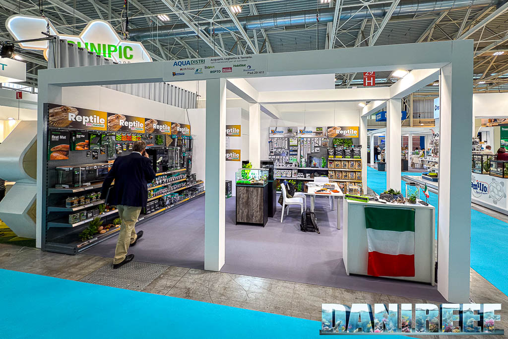 Lo stand AquaDistri a Zoomark 2025