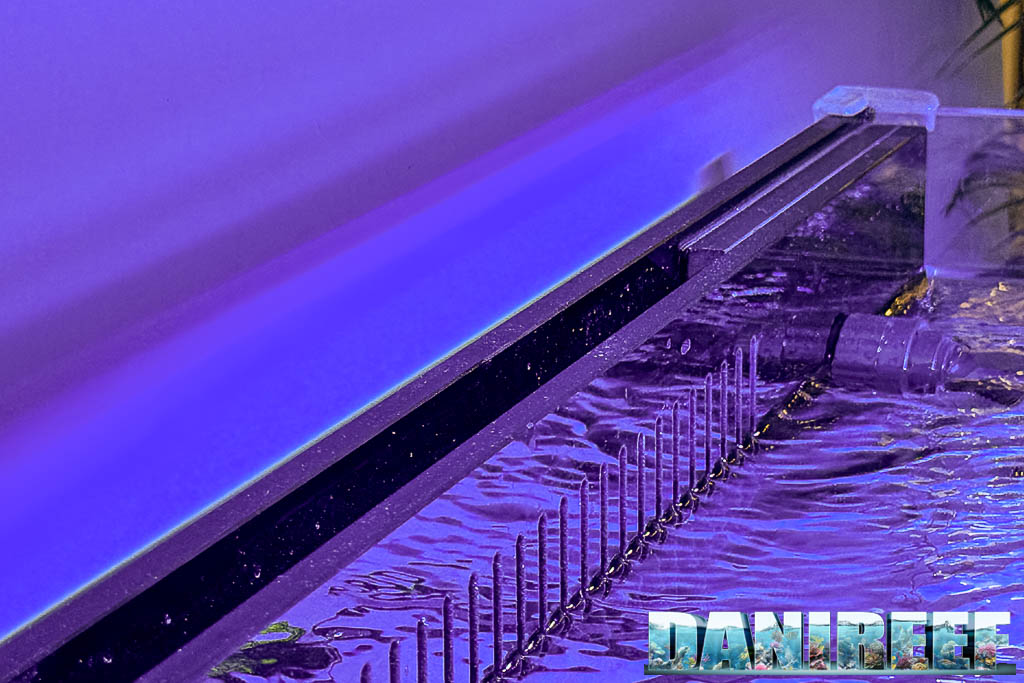 Il tracimatore in vetro della serie magic degli acquari neptunian cube visti al cips 2025