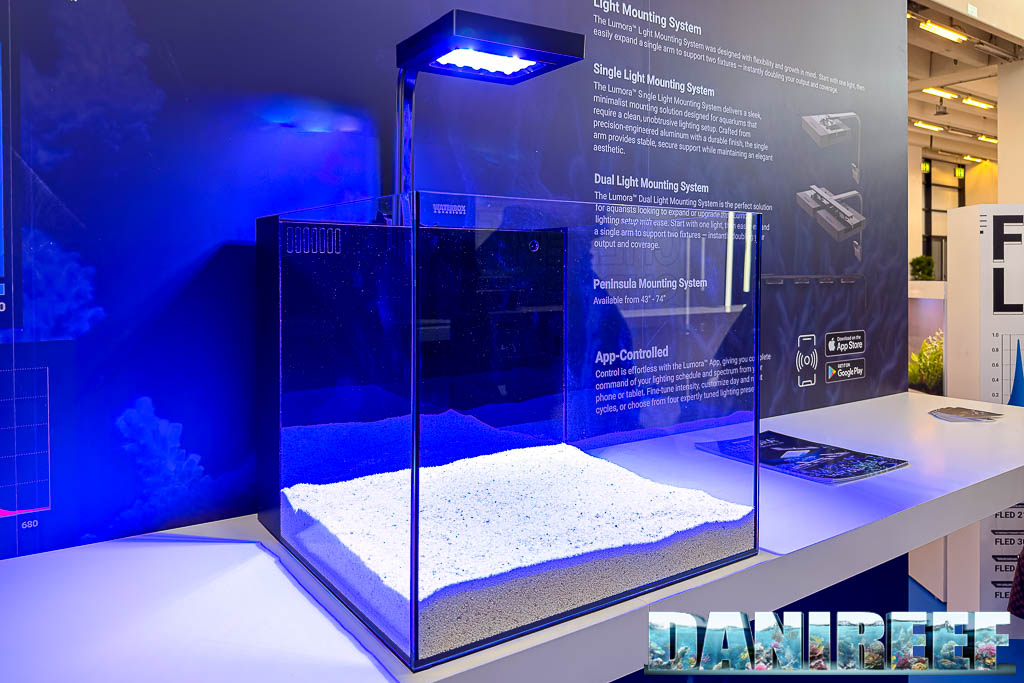 Nuova plafoniera LED Waterbox Lumora a Interzoo 2026