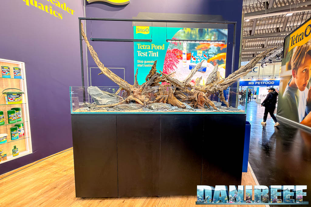 Dettaglio hardscape Tetra a Interzoo 2026